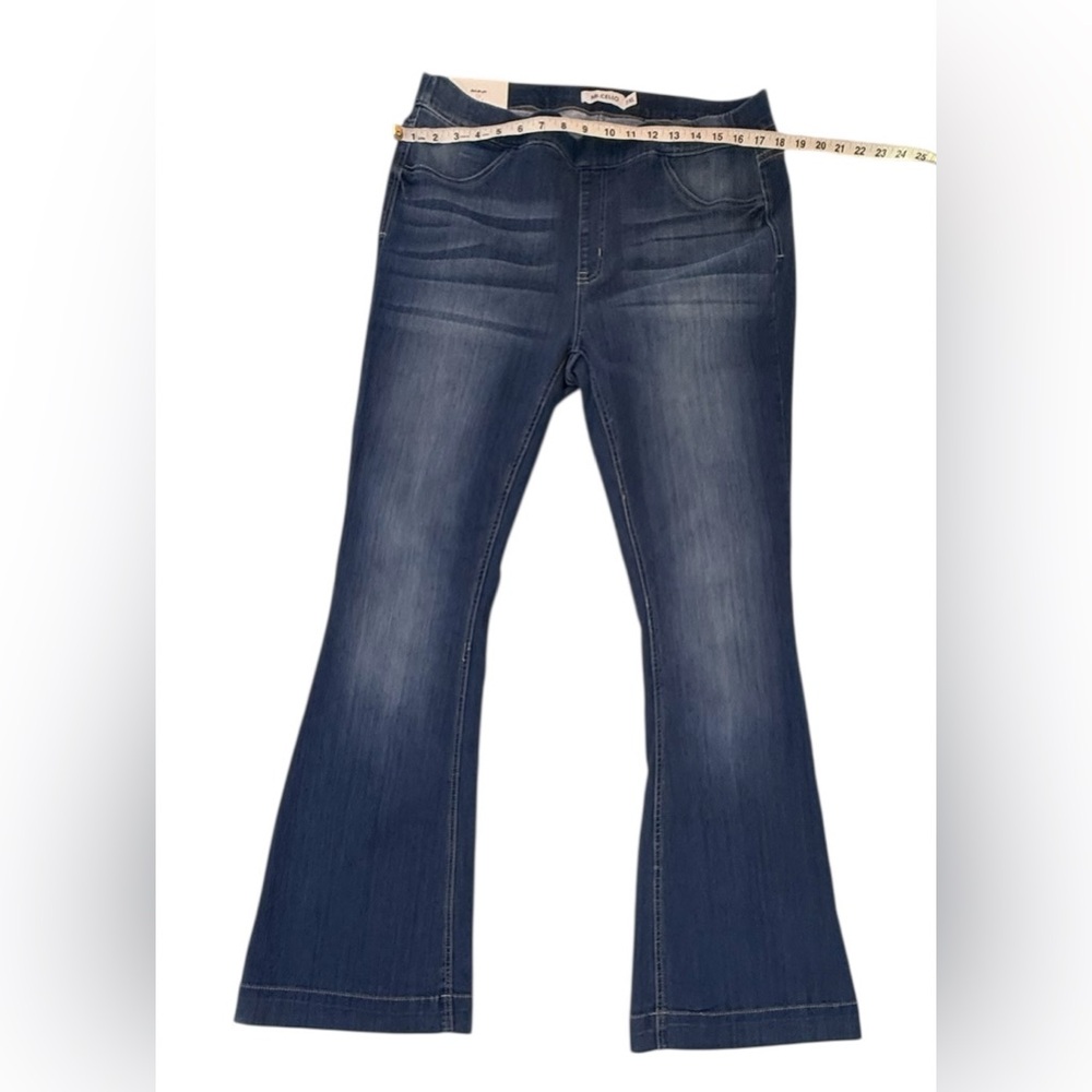NWT. Ms. Cello pull on, elastic waist jeans. Size 2XL.